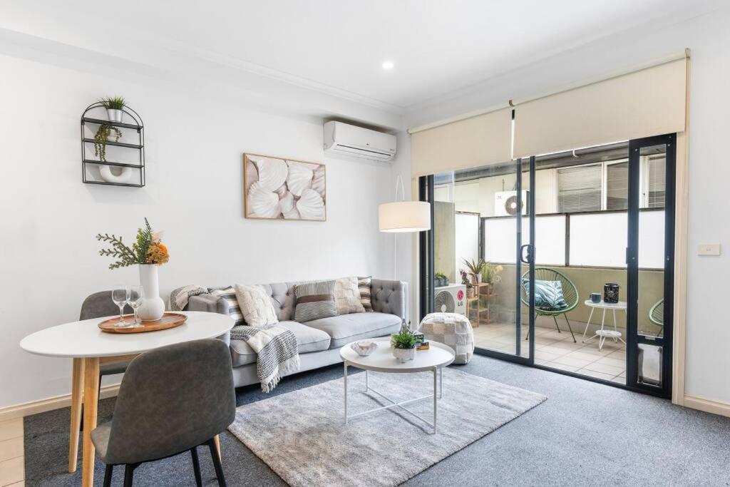 Ferienwohnung Cozy 1 bedder in St Kilda with Balcony Melbourne City Exterior foto