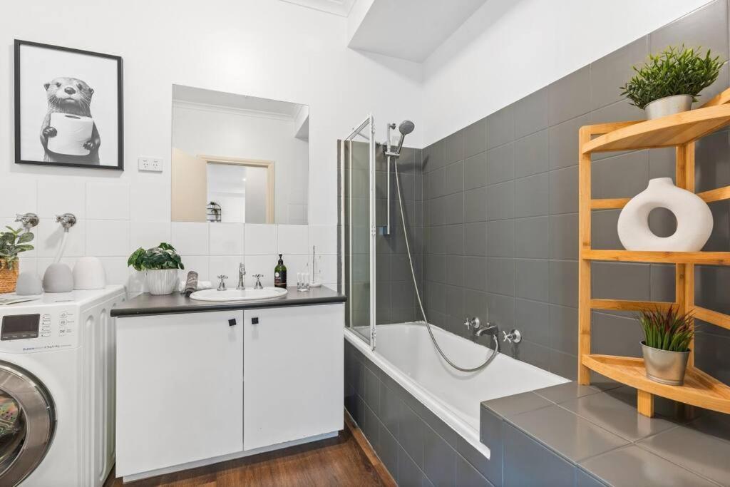 Ferienwohnung Cozy 1 bedder in St Kilda with Balcony Melbourne City Exterior foto